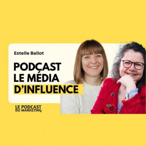 Estelle Ballot cheveux châtains et Adeline Cointe brune à lunettes rouges souriantes, veste rouge, visuel podcast interviews podcasts outil d'influence